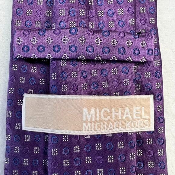 Michael Michael Kors Neck Tie 100% Silk Mens Purple Geometric - Picture 2 of 9